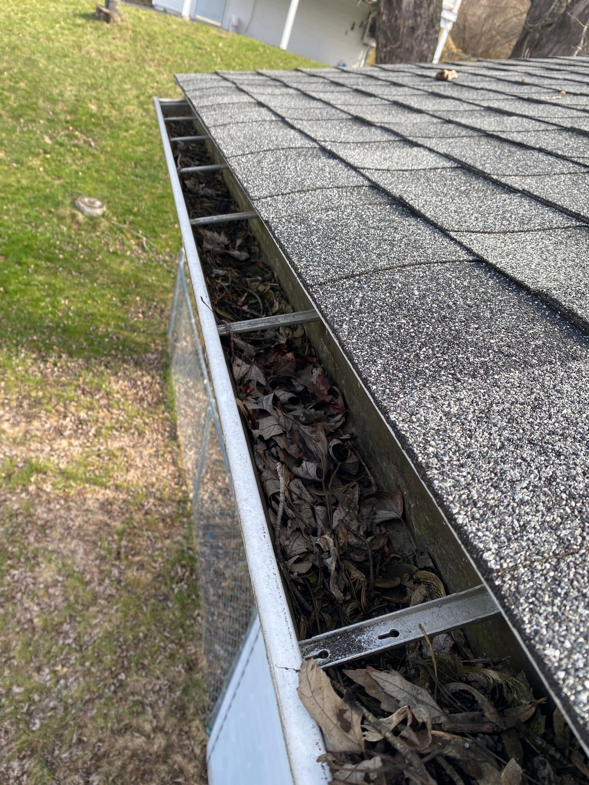 Gallery photos for Crucial Gutter Cleaning Alert in Vermont: Image #5