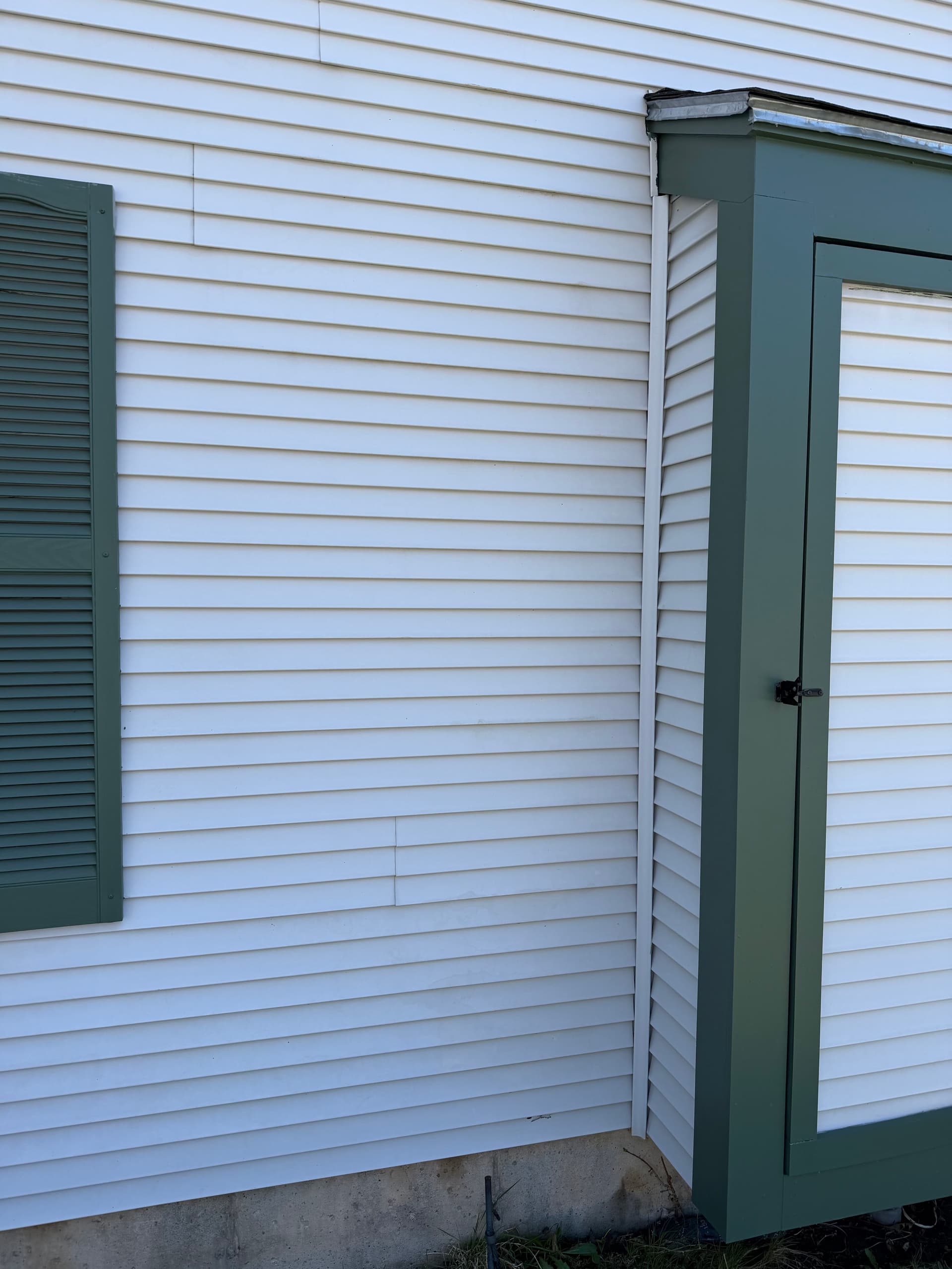 Gallery photos for 80-Unit Condo Soft Wash in Hinesburg Vermont: Image #3