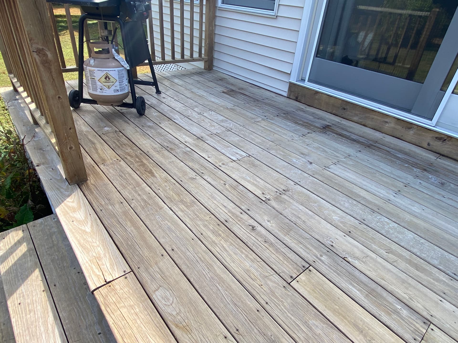 Gallery photos for Shelburne Deck Renewal: From Drab to Fab with Our Expert Touch: Image #7