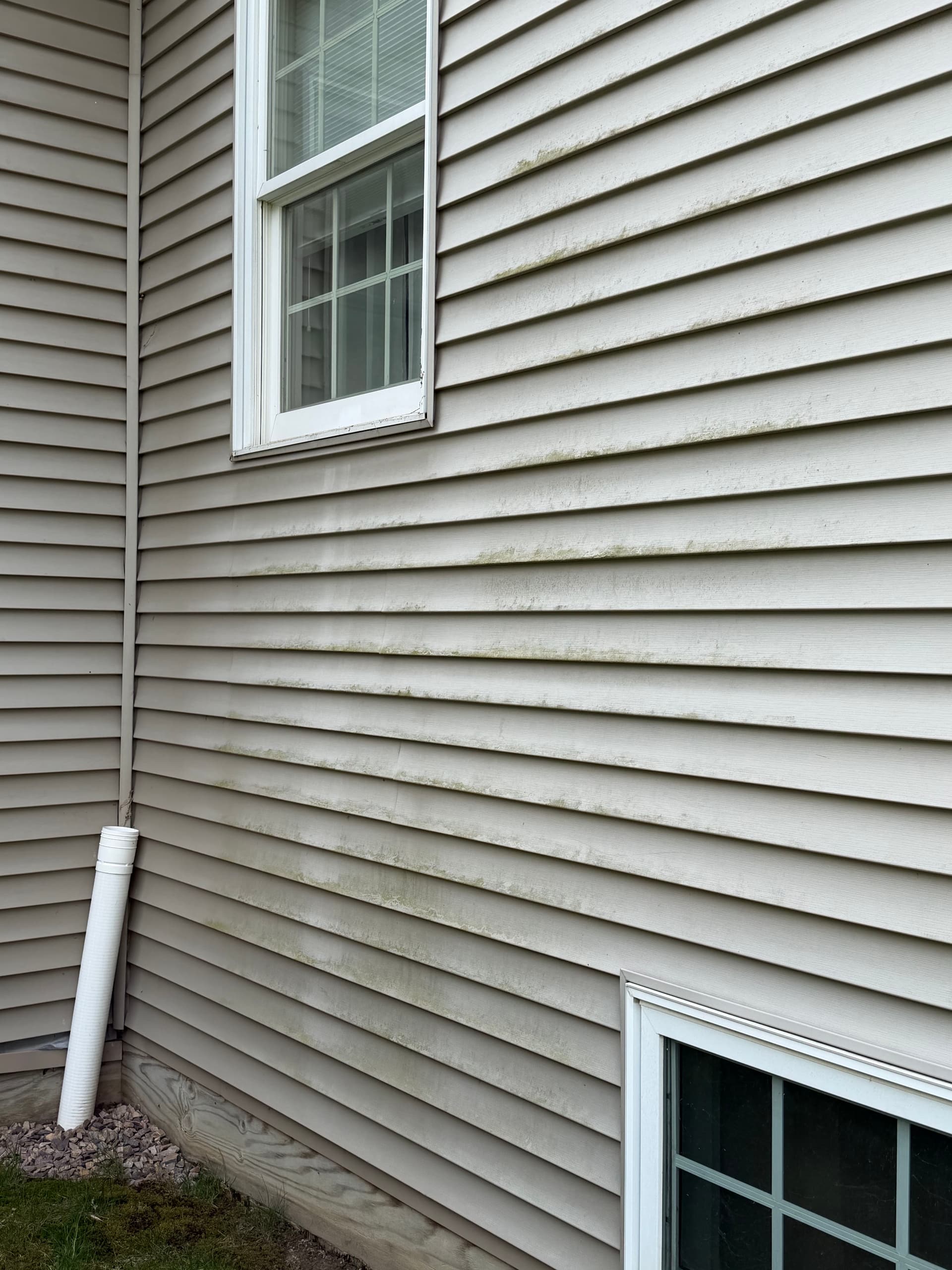 Gallery photos for 74-Unit Townhome Soft Wash in Essex Junction VT: Image #3