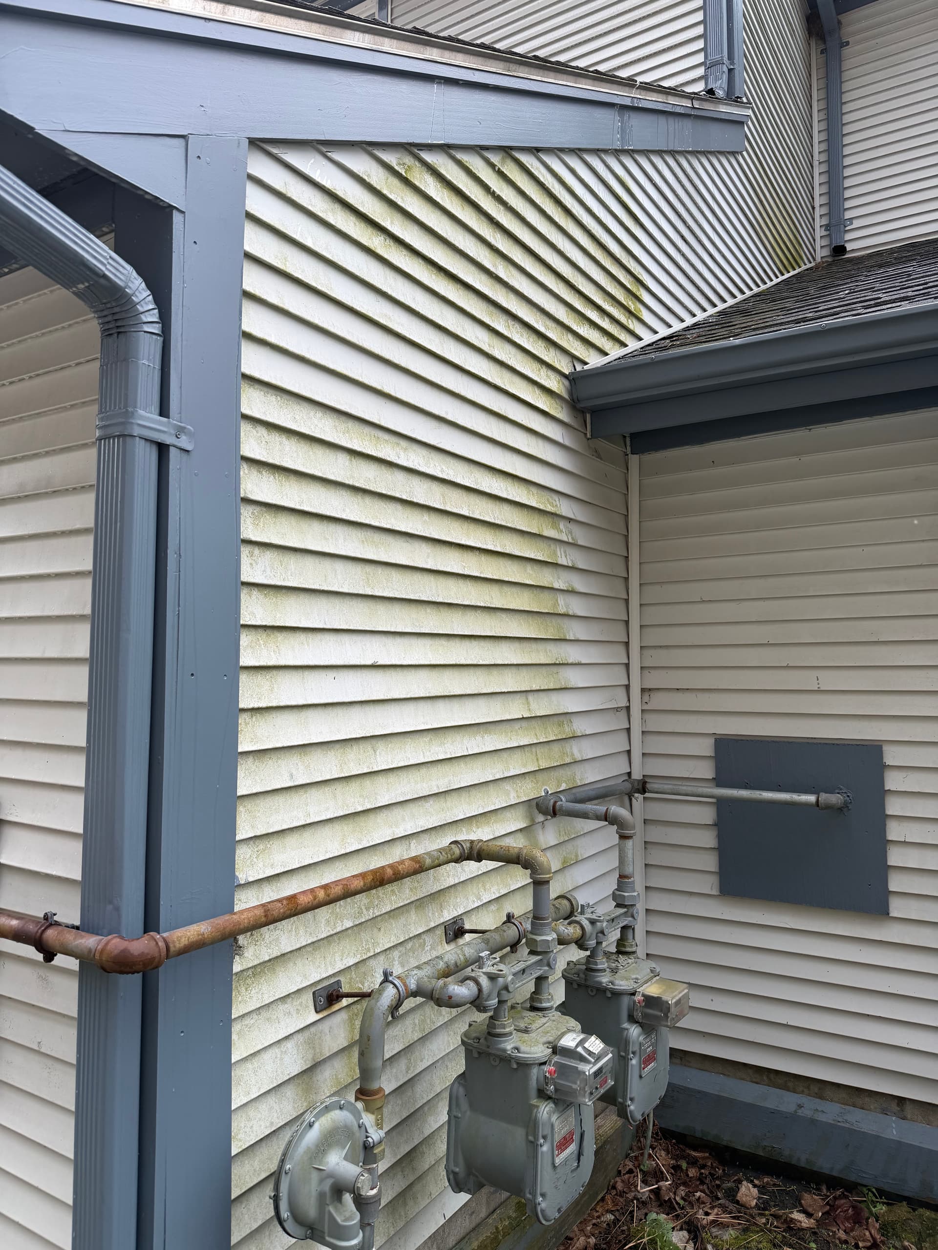 Gallery photos for 81-Unit Condo Soft Wash at Lyman Meadow in Hinesburg Vermont: Image #6