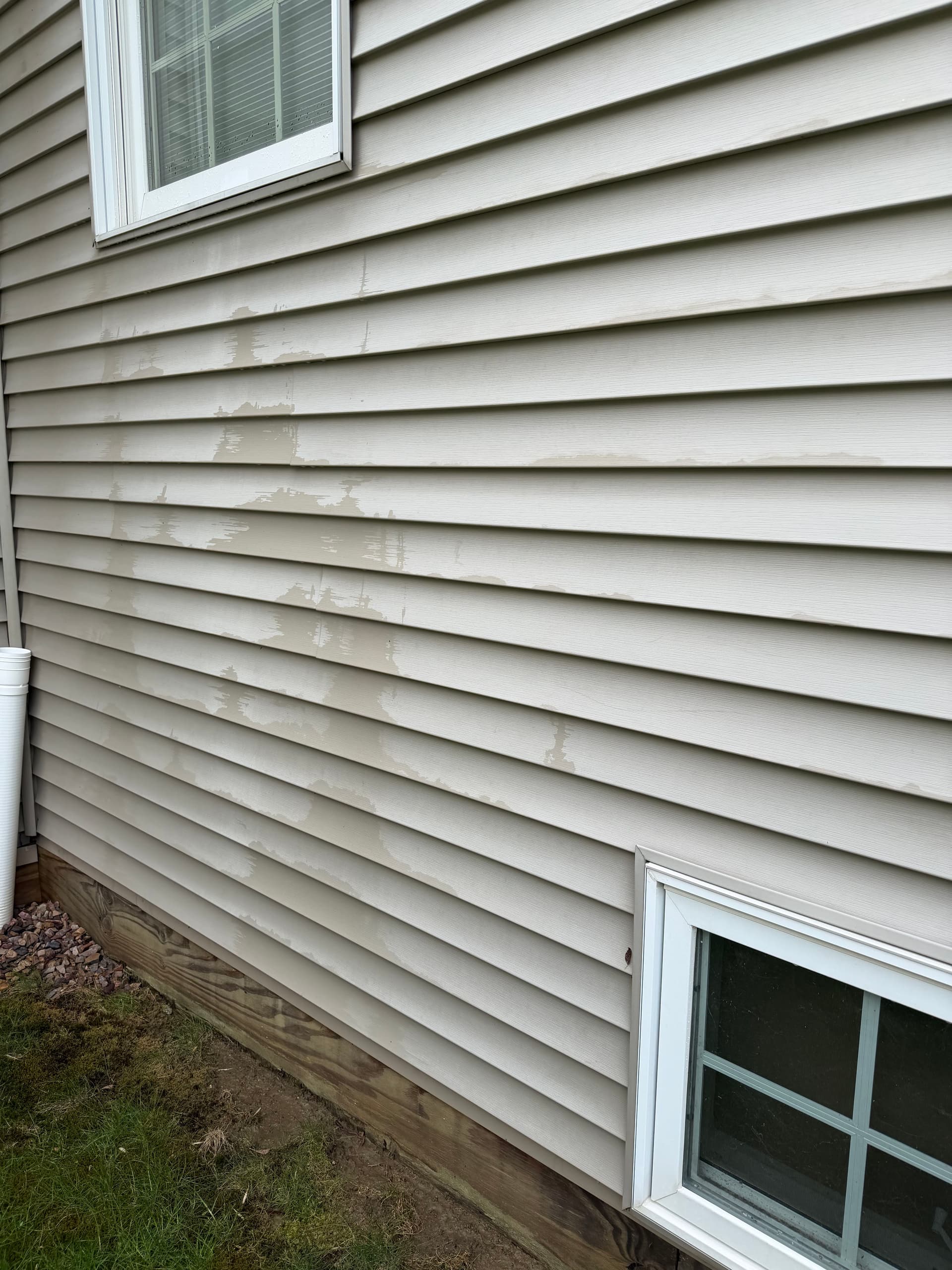 Gallery photos for 74-Unit Townhome Soft Wash in Essex Junction VT: Image #4