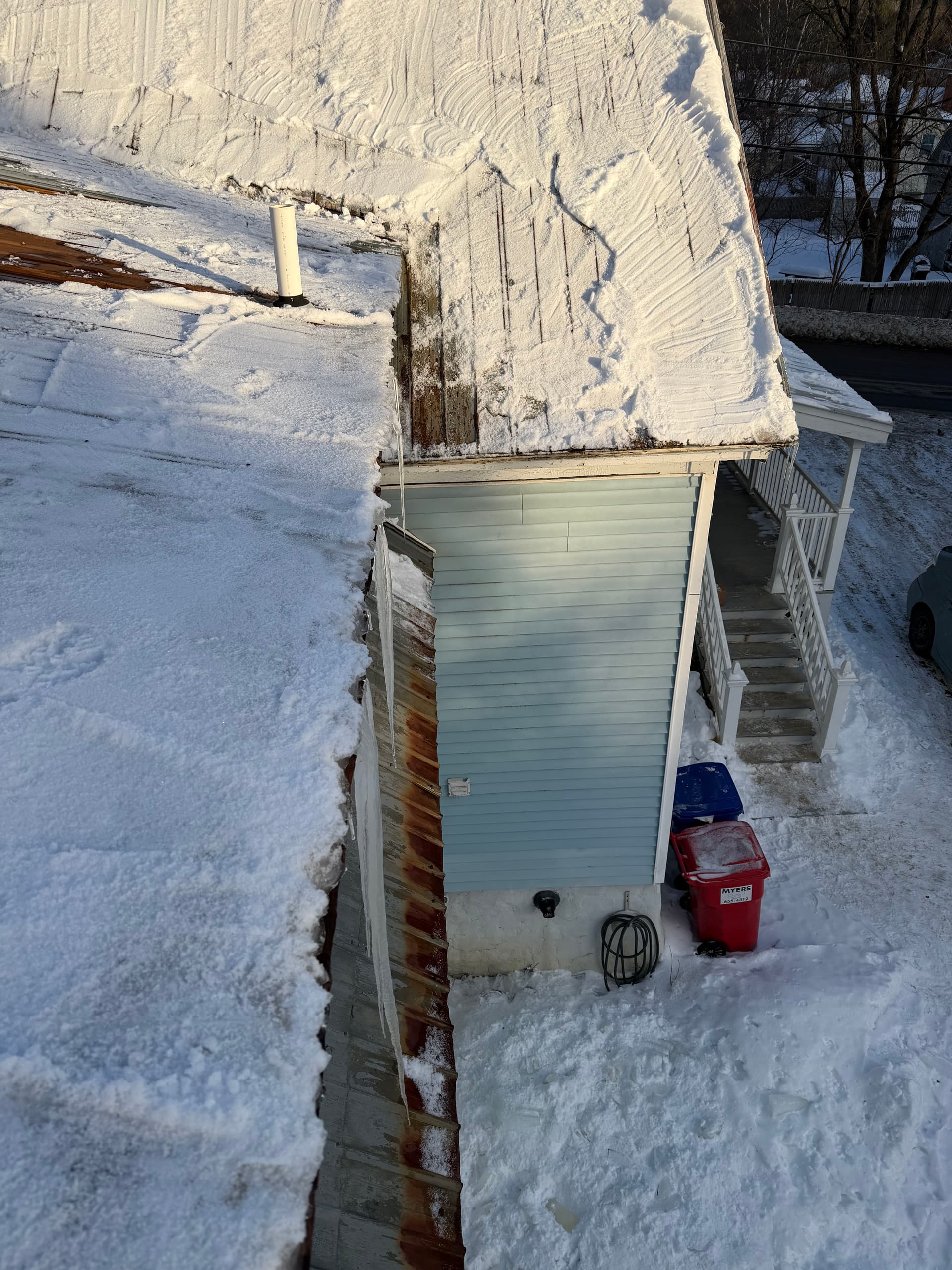 Gallery photos for Resolving Ice Dam Buildup in Waterbury, Vermont: Image #3