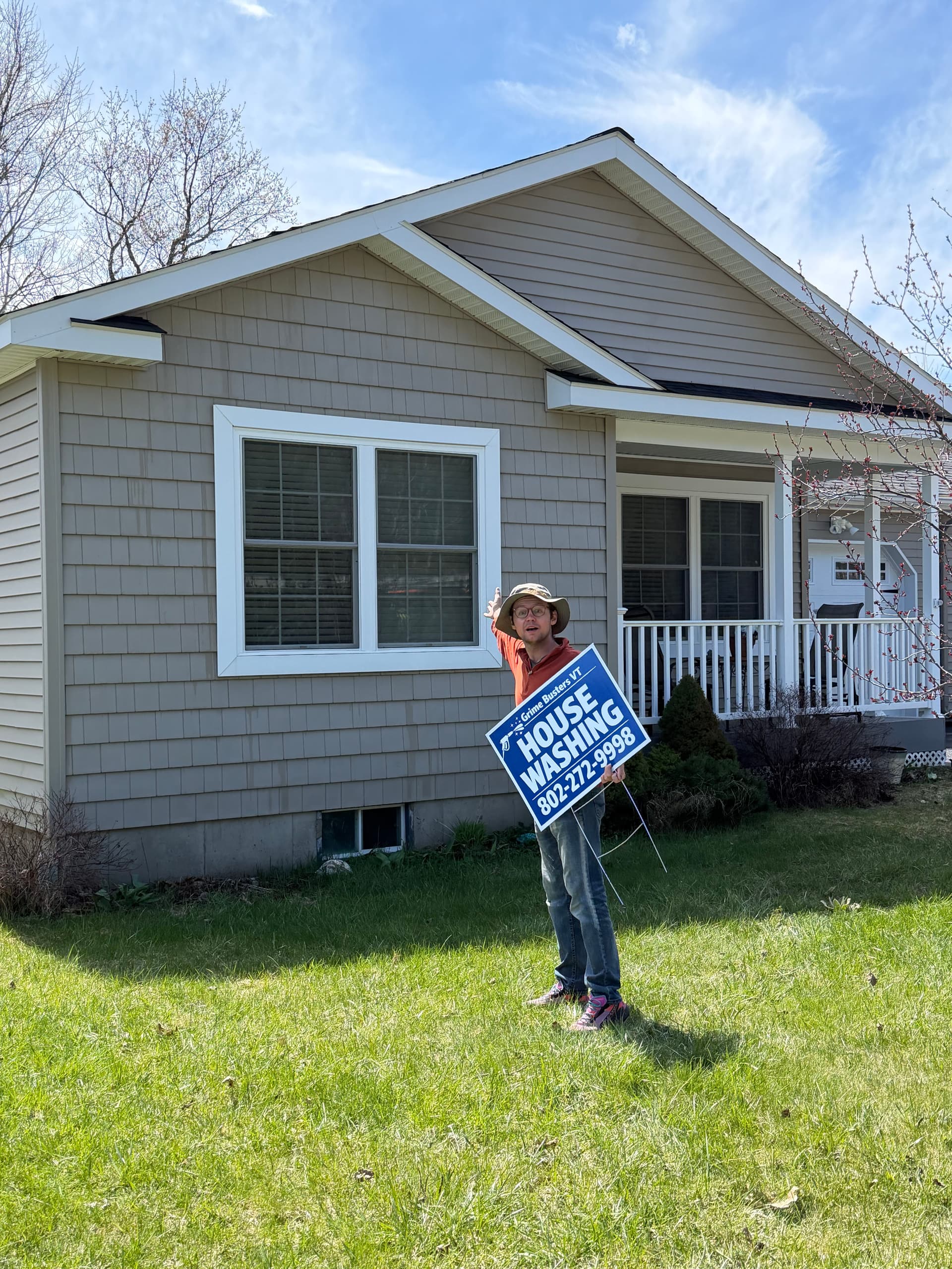 Gallery photos for Full Exterior Care - Siding Washed, Gutters Cleared, Siding Repaired: Image #8