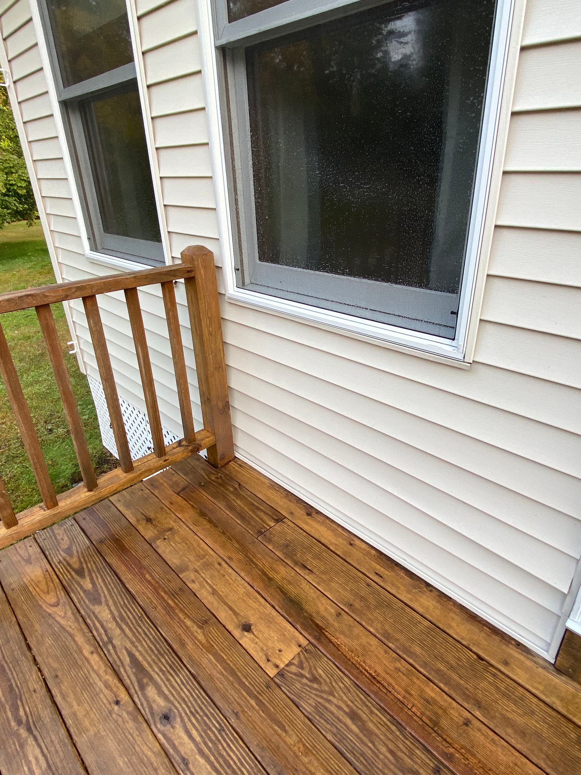 Gallery photos for Vinyl Siding and Deck Clean-Up in Shelburne, Vermont: Image #3