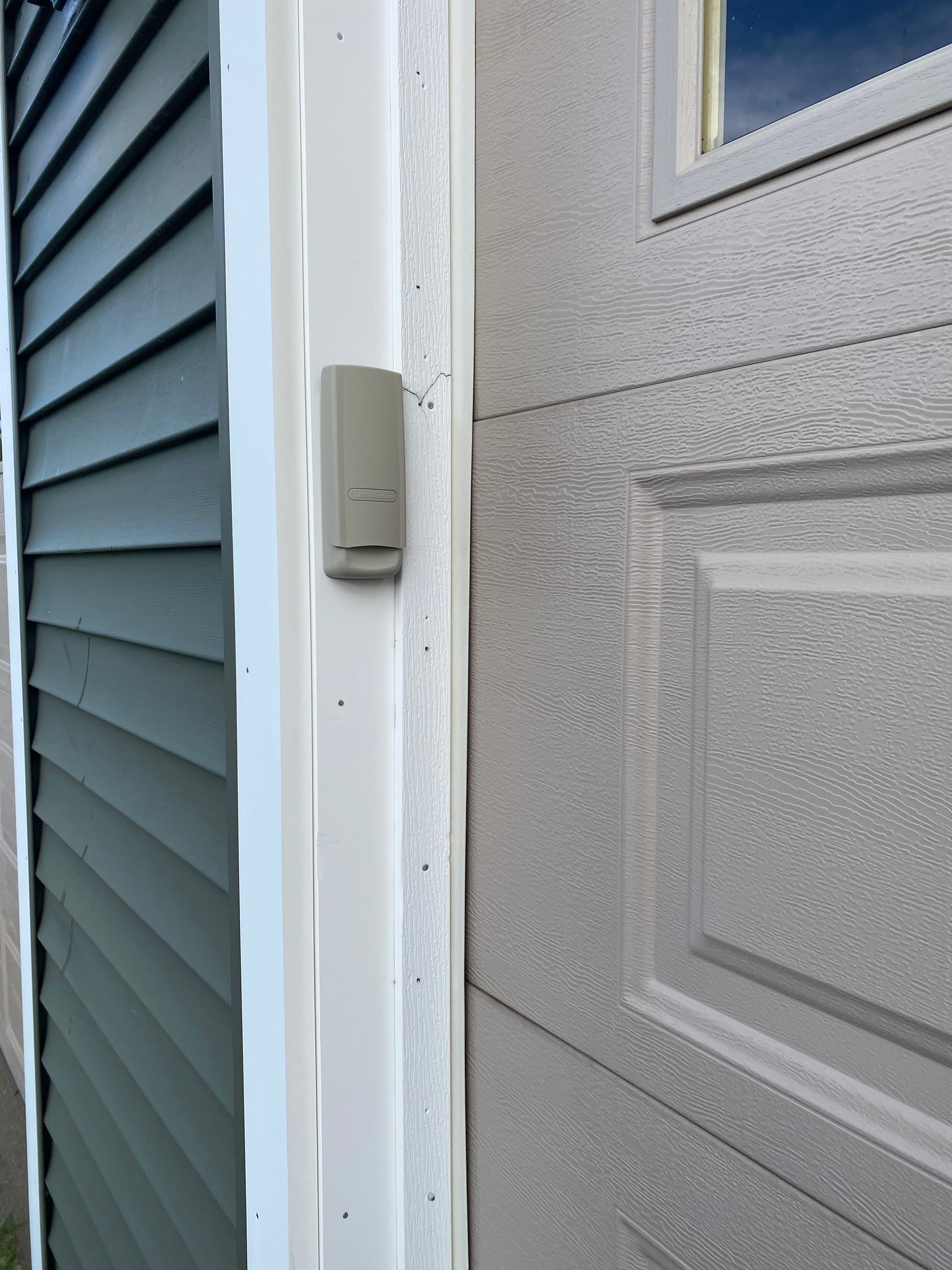 Gallery photos for Dirty Siding Cleaned Up Across Vermont Homes: Image #9