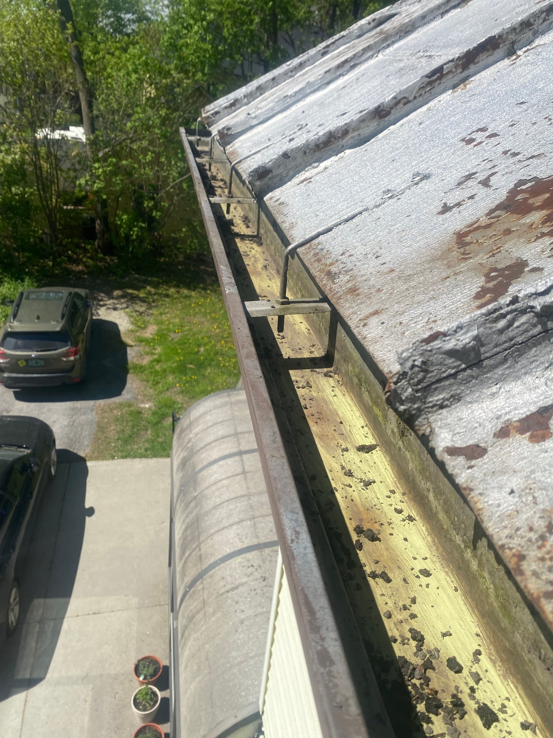 Gallery photos for Crucial Gutter Cleaning Alert in Vermont: Image #8