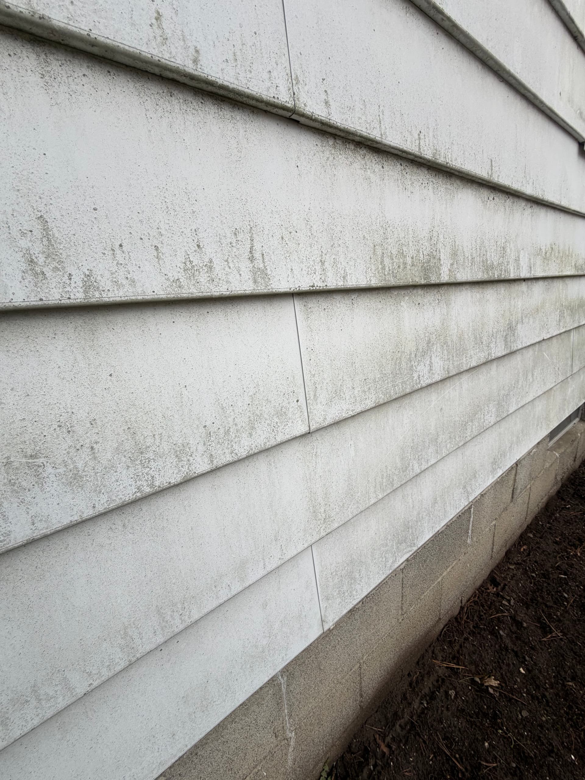 Gallery photos for Essex Junction Home Wash Done Right Before Sale: Image #2