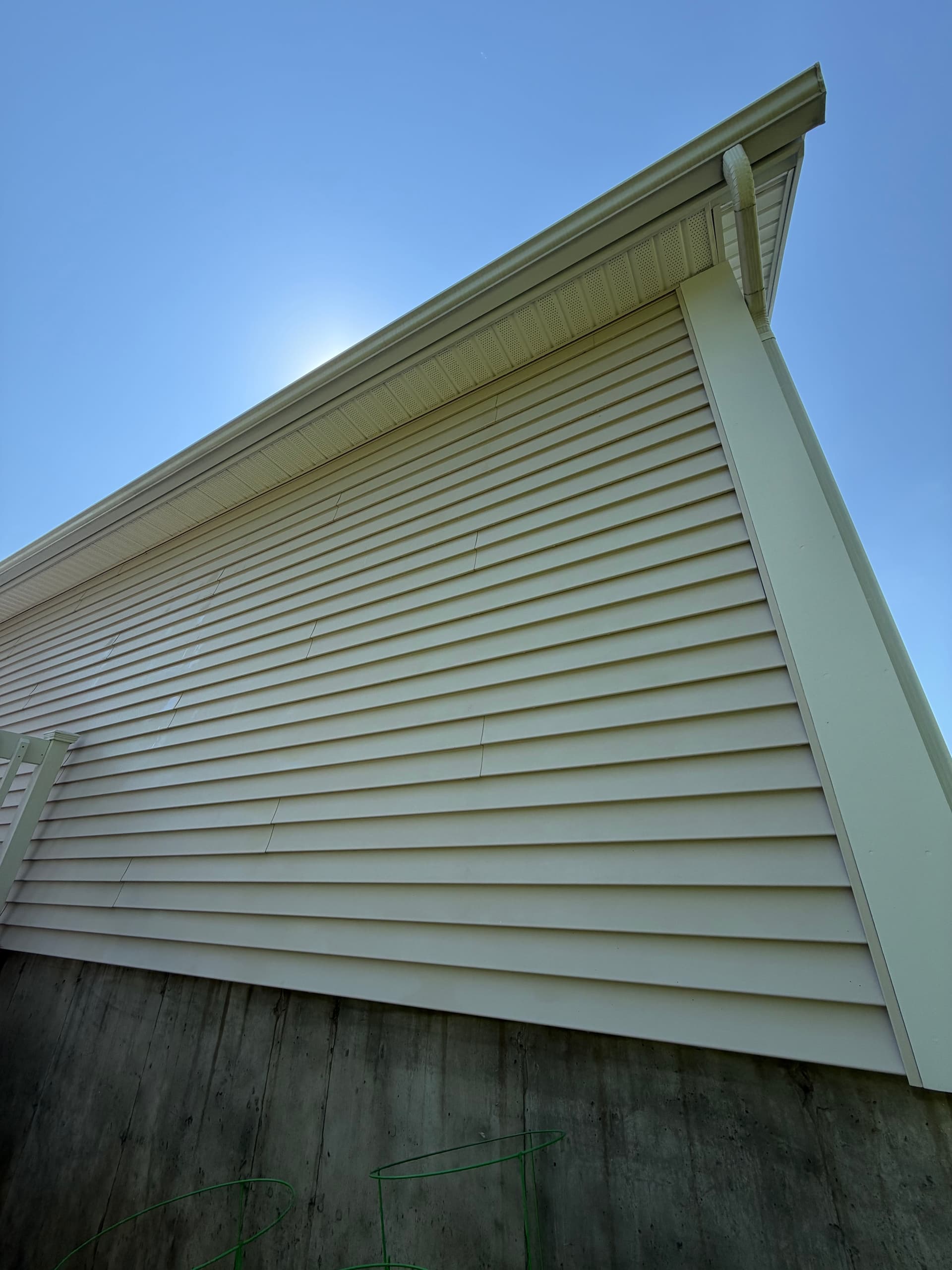 Gallery photos for Townhome Siding Soft Wash at The Commons at Essex in Essex Junction VT: Image #1