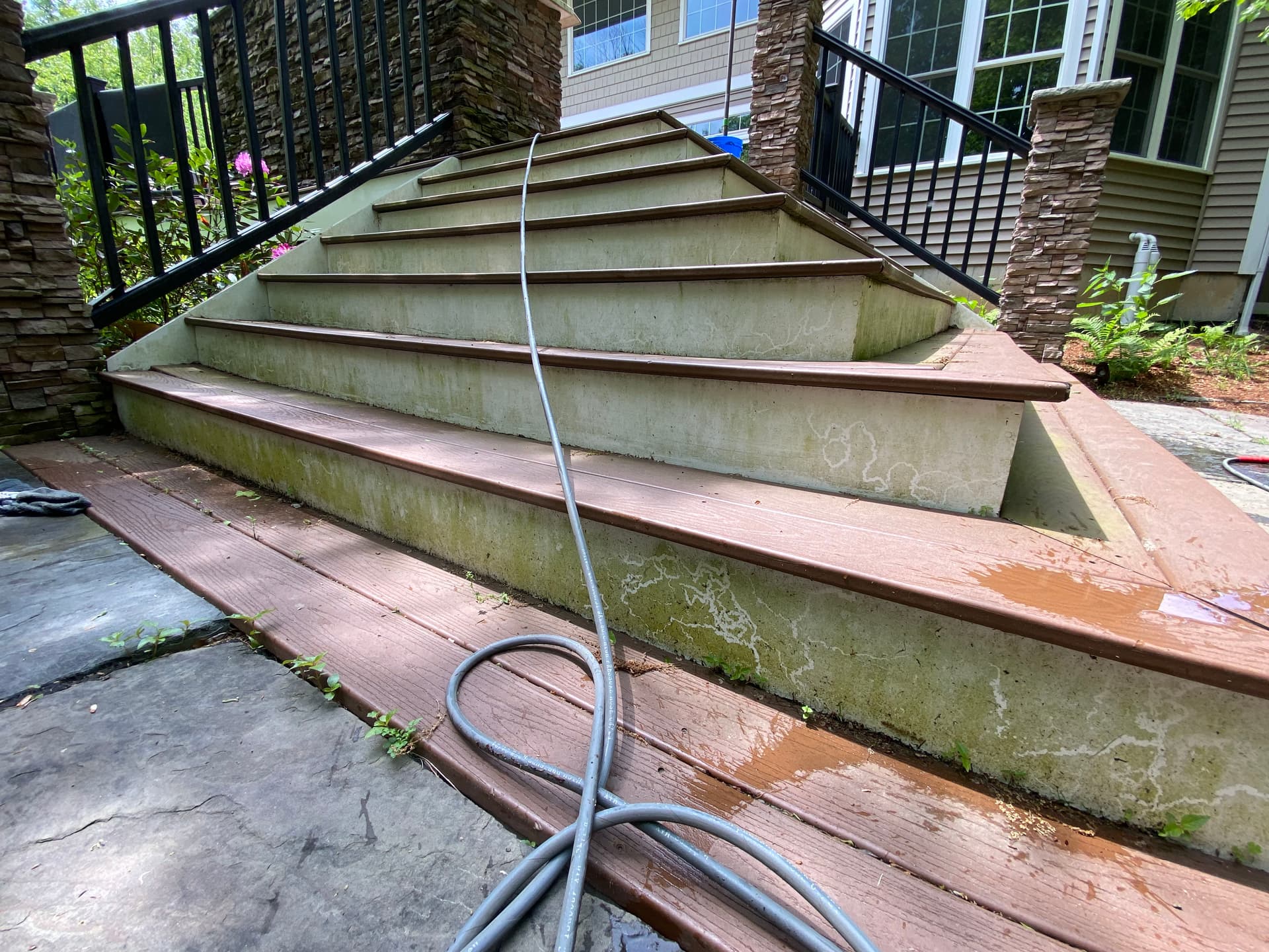 Gallery photos for House Washing Before and After Results in Colchester VT: Image #2