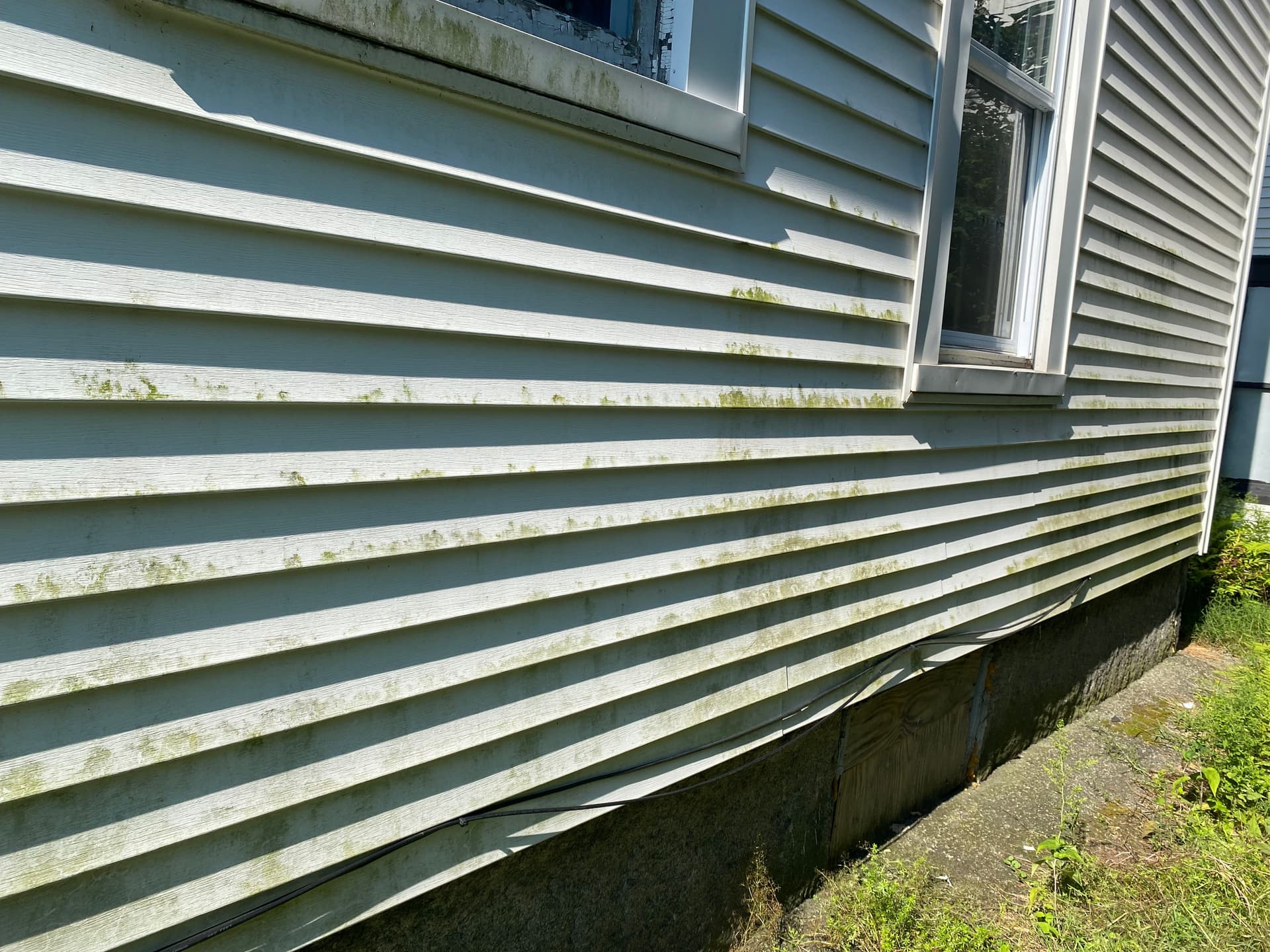 Gallery photos for House Washing Before and After Results in Colchester VT: Image #4