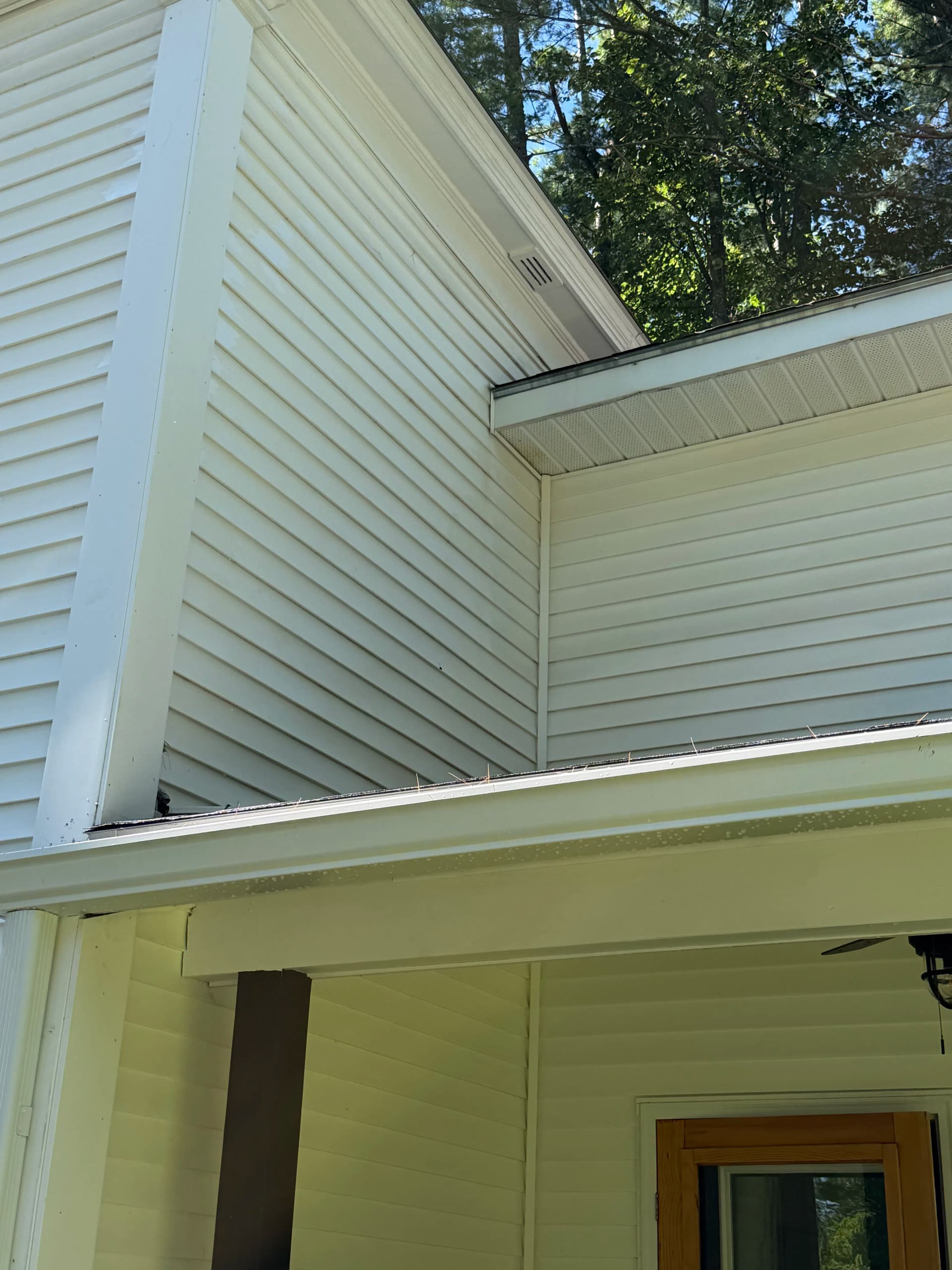 Gallery photos for Vinyl Siding Soft Wash Clears Green Grime in Montpelier: Image #3