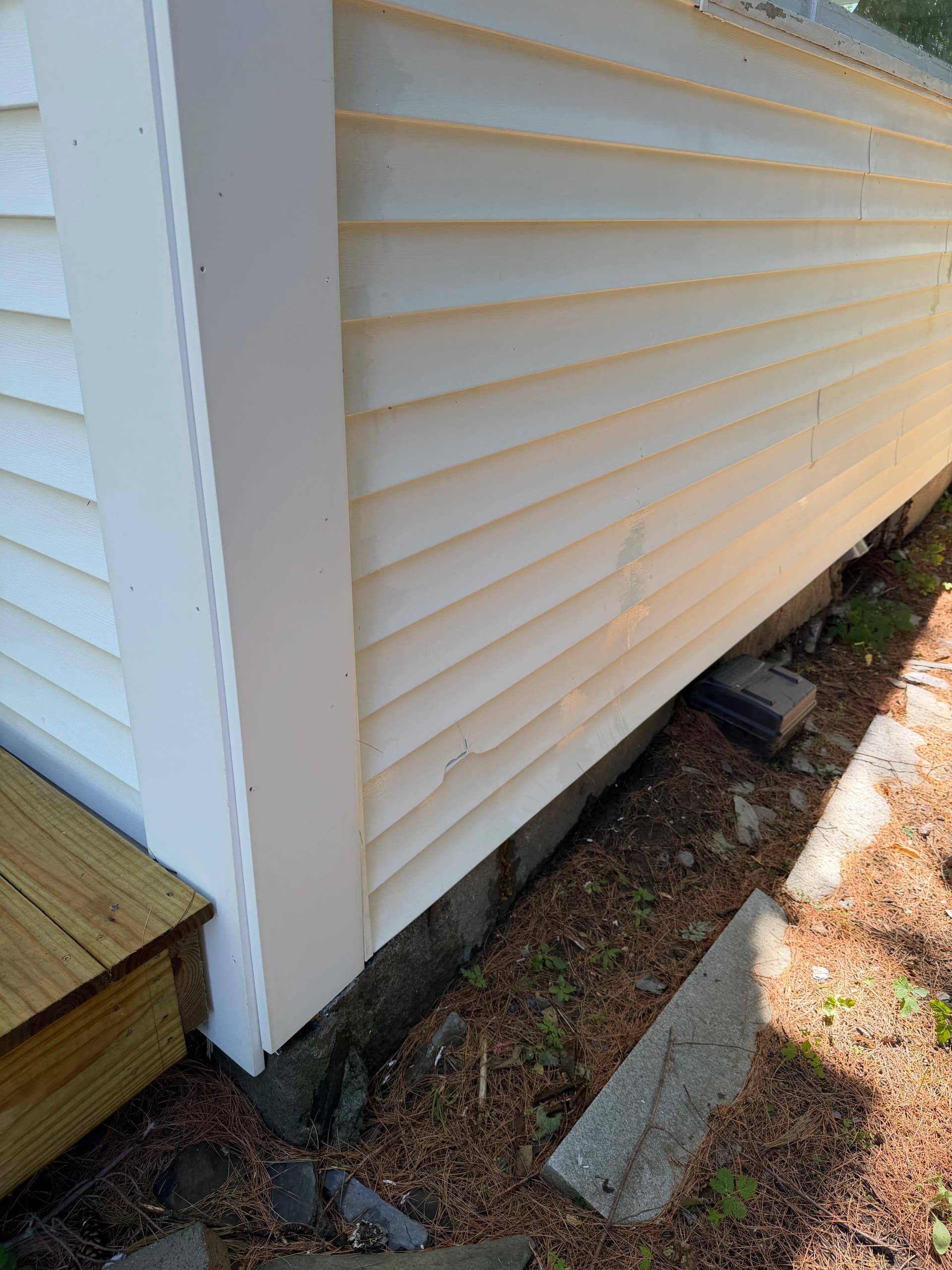 Gallery photos for Vinyl Siding Soft Wash Clears Green Grime in Montpelier: Image #7