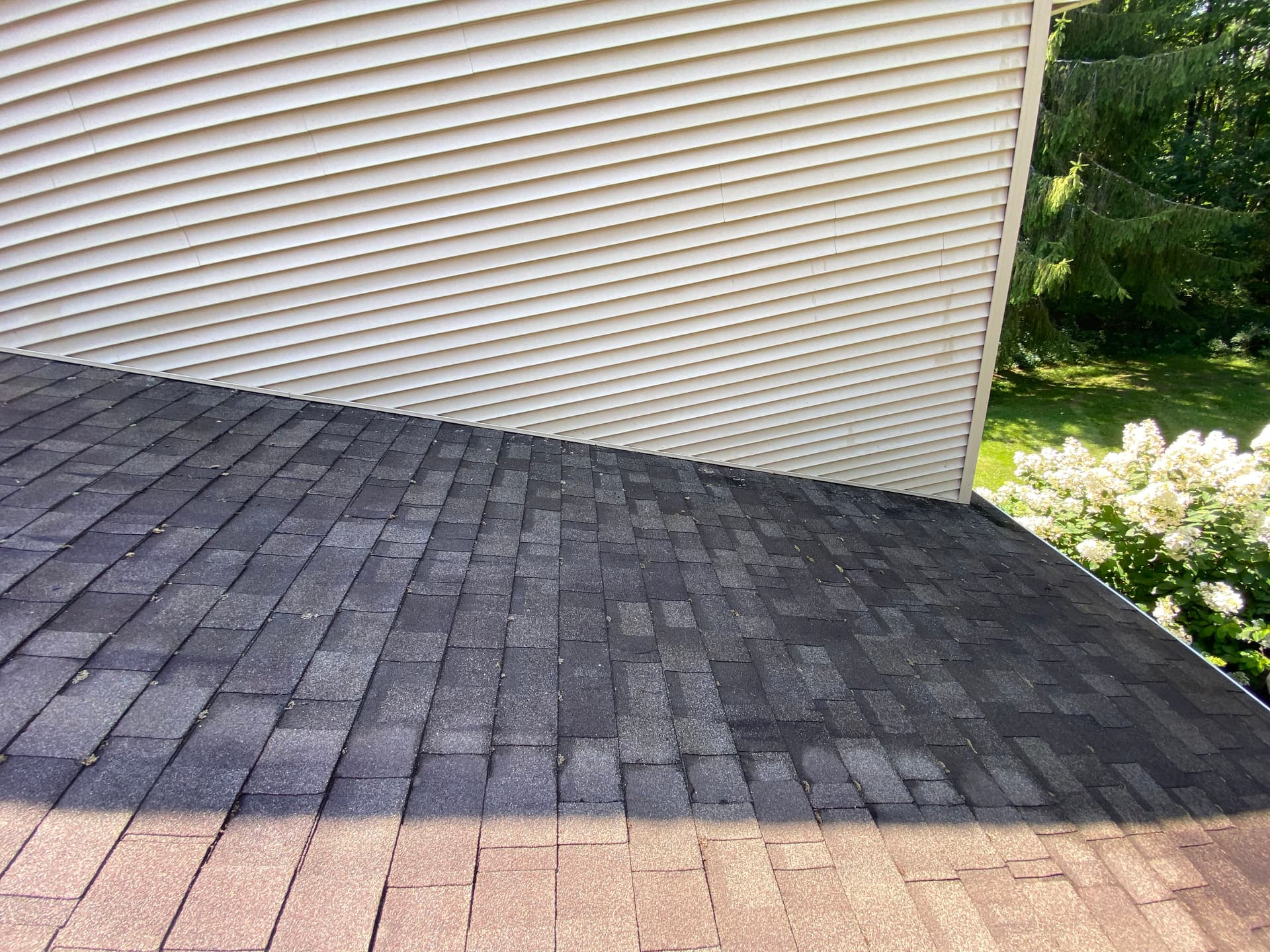 Gallery photos for Siding Soft Washing - From Grimy to Gleaming in Vermont: Image #9